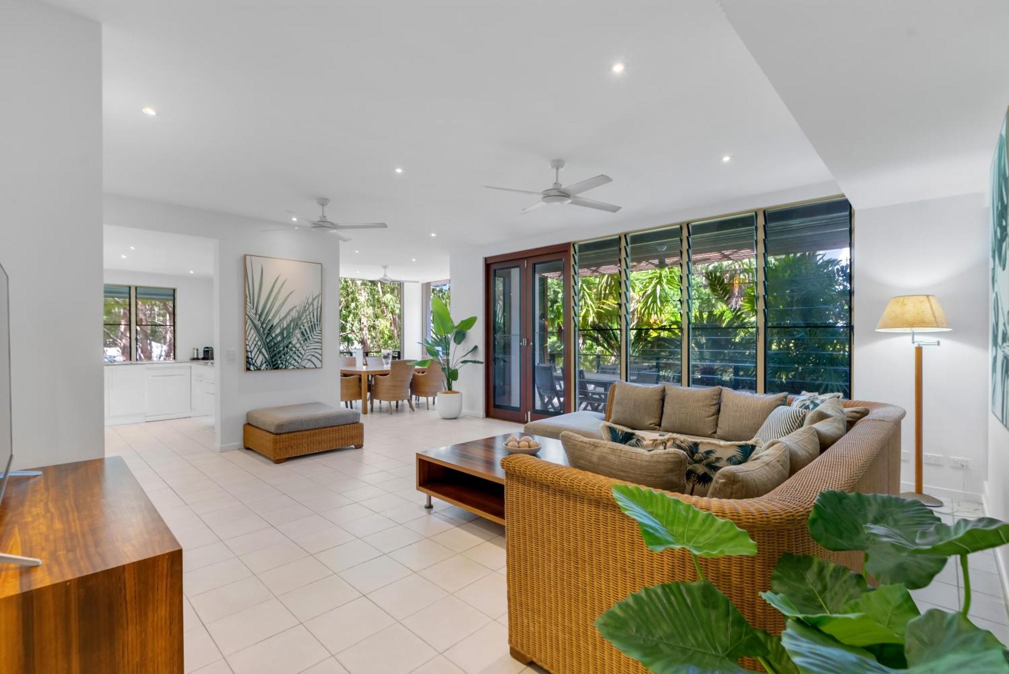 Sanctuary Palm Cove Aparthotel Exterior photo