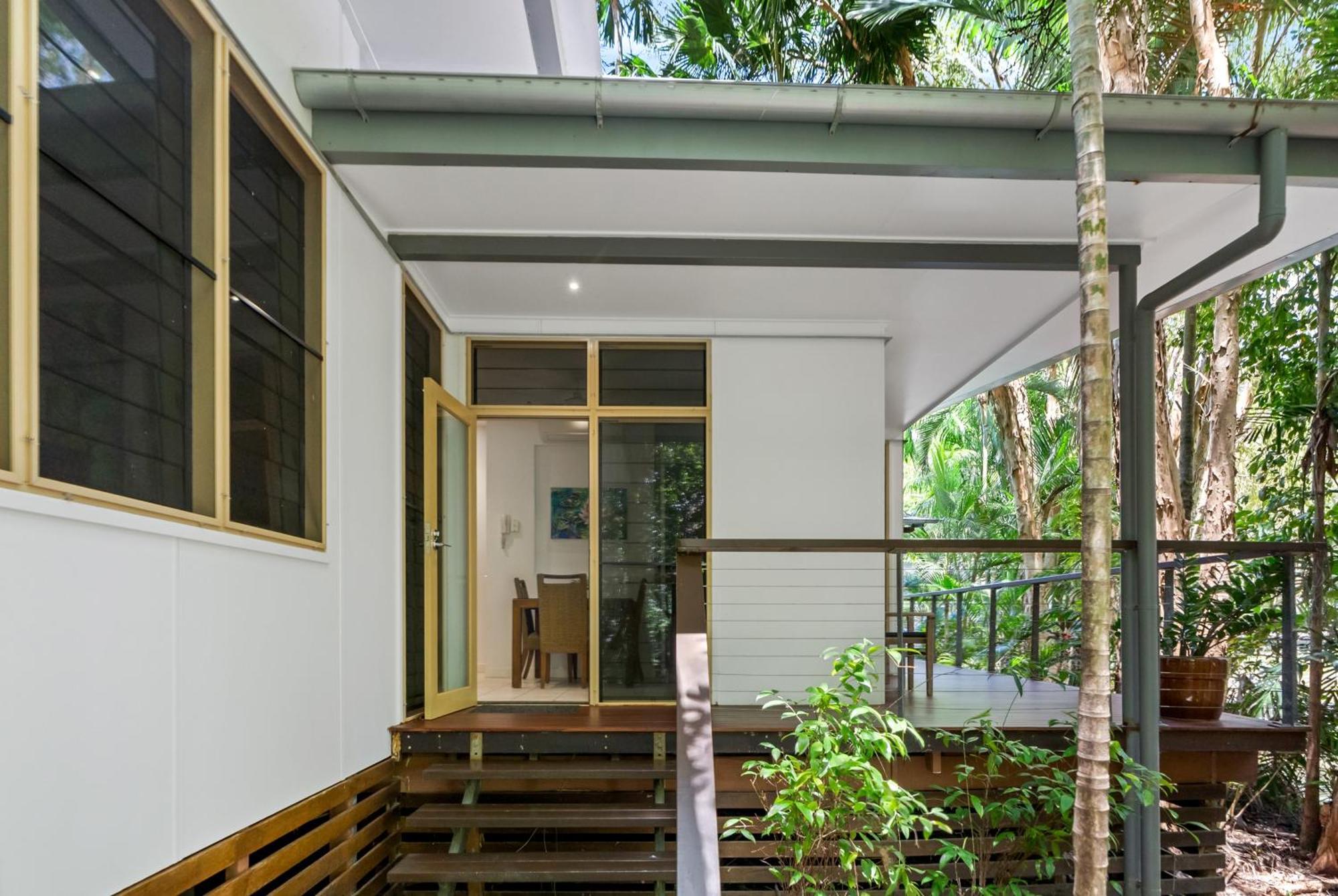 Sanctuary Palm Cove Aparthotel Exterior photo